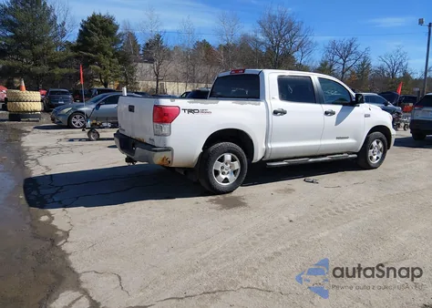 2011 Toyota Tundra Grade 5.7L V8 z USA, uszkodzony, nr VIN 5TFDY5F17BX203629